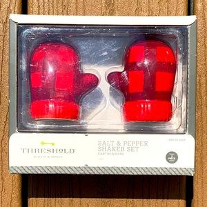 2 PC BUFFALO CHECK MITTENS SALT & PEPPER SHAKERS